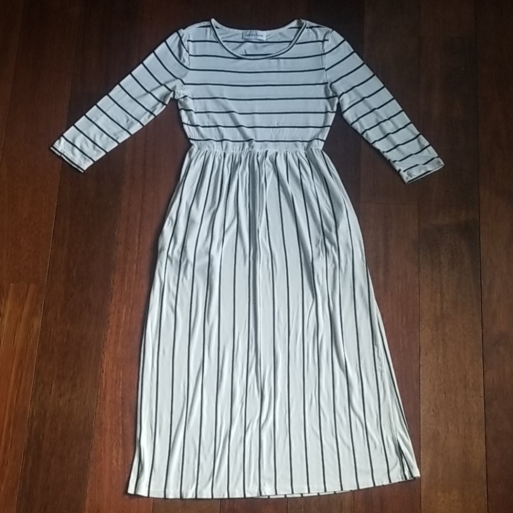 Iconic Luxe | Stretchy Striped Dress